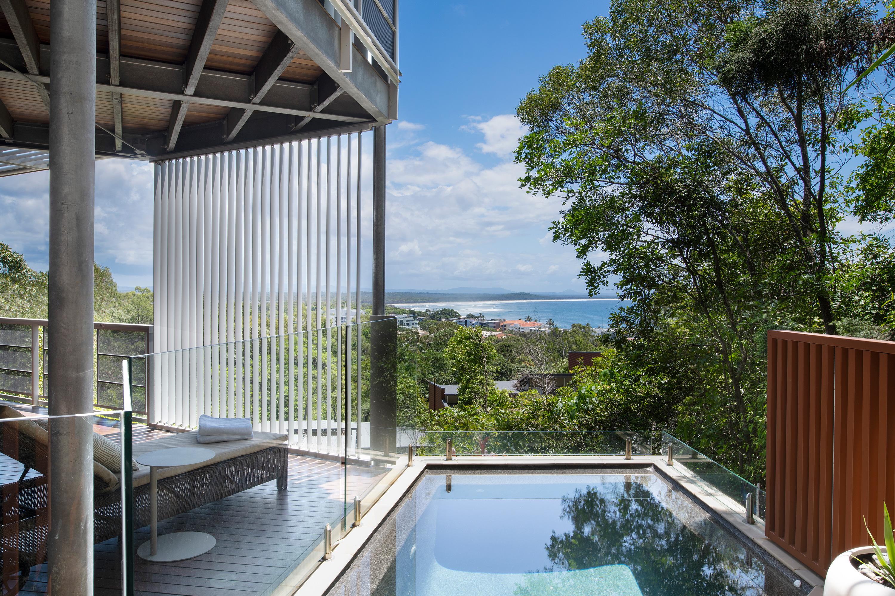 Peppers Noosa Resort And Villas Екстер'єр фото The pool at the 1770 Bay Hotel